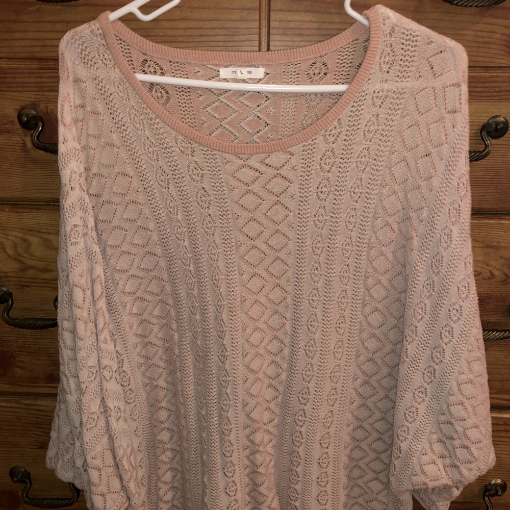 Quarter sleeve top